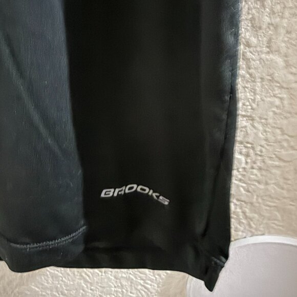 Brooks Women Running shirt size M - Picture 3 of 4